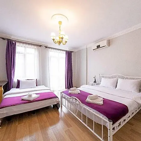 Frame Galata מלון