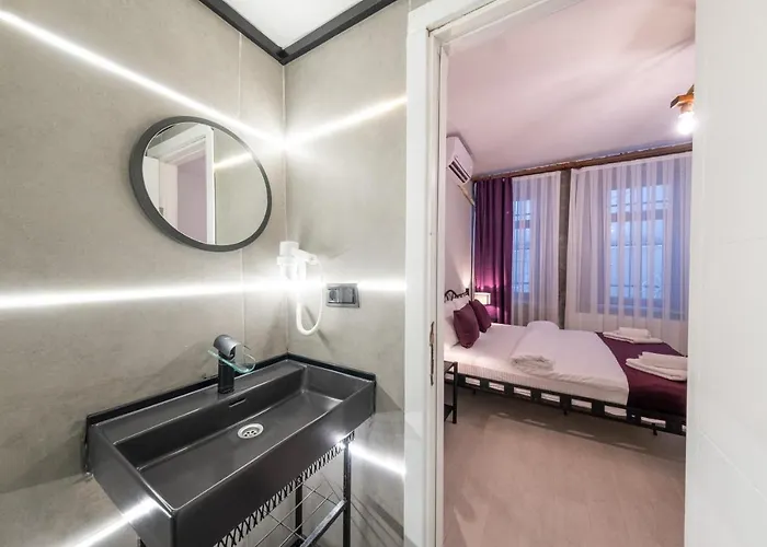 Frame Galata فندق